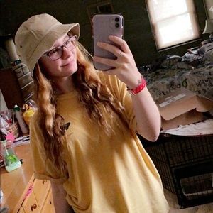 Meet your Posher, Katelyn